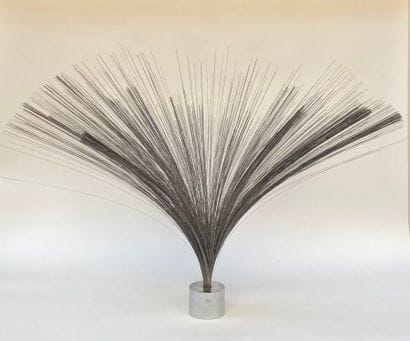 Dans le goût d'Harry BERTOIA.
Sculpture cinétique...