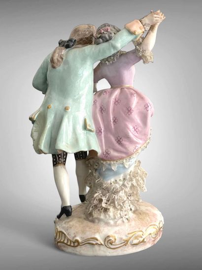 MEISSEN (dans le goût de).
Groupe en porcelaine...