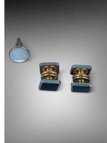 Lot en or 18k (750 millièmes) comprenant...