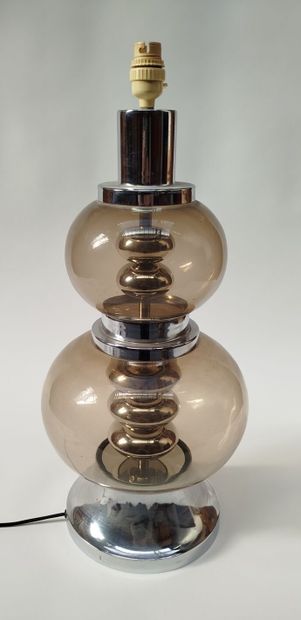 Richard ESSIG.
Lampe à deux globes en verre...