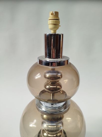Richard ESSIG.
Lampe à deux globes en verre...