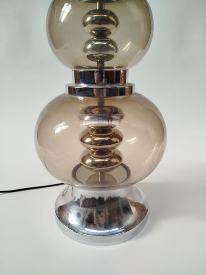 Richard ESSIG.
Lampe à deux globes en verre...