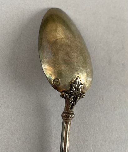 Lot en argent, métal et verre comprenant...