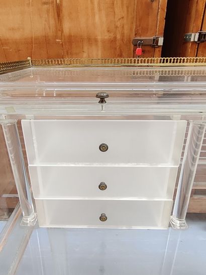 COMATEC.
Bureau à cylindre en plexiglas,...