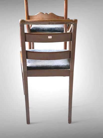 Réunion de onze chaises en acajou, le dossier...