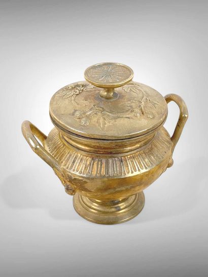 Lot de petits objets en bronze comprenant...