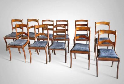 Réunion de onze chaises en acajou, le dossier...