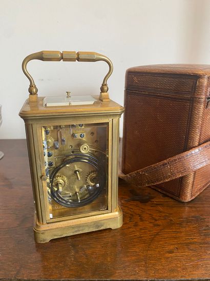 BREGUET.
Petite pendulette d'officier en...