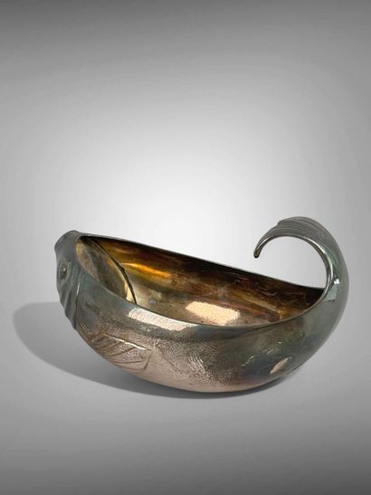 GALLIA.
Saucière en métal argenté en forme...