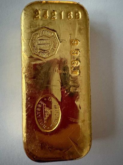 Lingot d'or 242169.
Poids : 996.7 g. 

FRAIS...