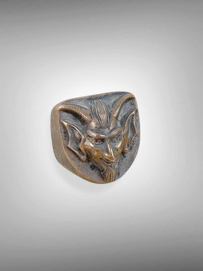 Lot de petits objets en bronze comprenant...