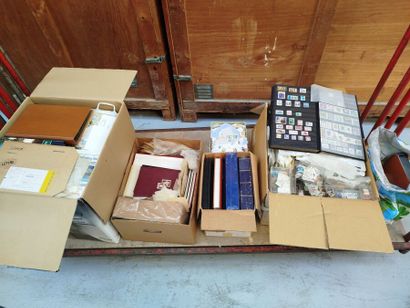 Fort lot de timbres.