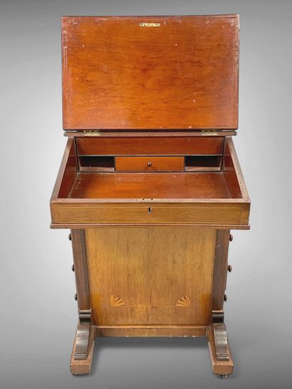 Petit bureau Davenport en bois, le plateau...