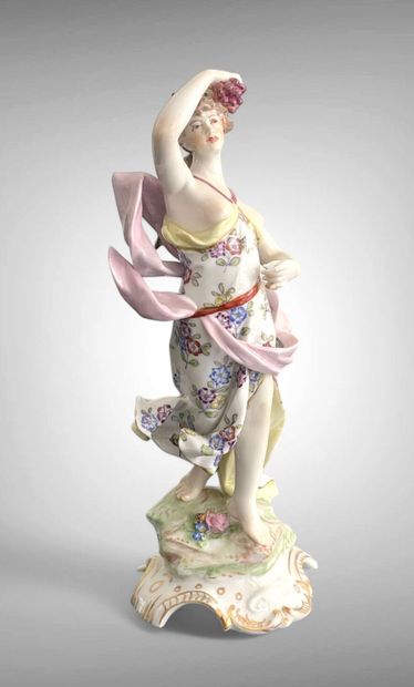 Lot comprenant deux sujets en porcelaine...