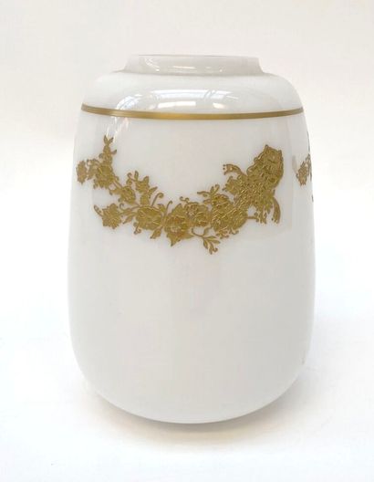 SAINT LOUIS, Cristal France.
Vase en verre...