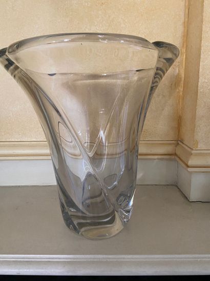 DAUM, CROIX DE LORRAINE. France.
Vase en...