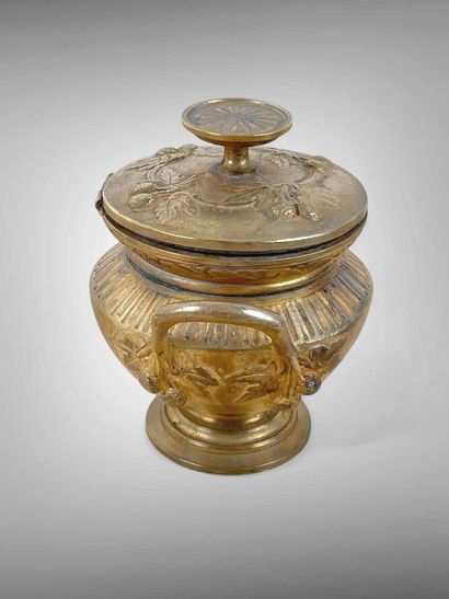 Lot de petits objets en bronze comprenant...