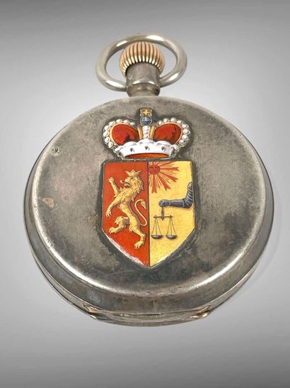Montre de poche en argent 800 millièmes ornée...