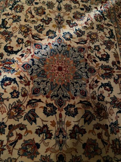Tapis Ispahan (chaîne en soie, trame en coton...