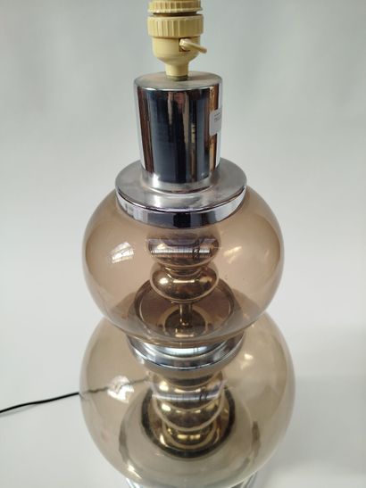Richard ESSIG.
Lampe à deux globes en verre...