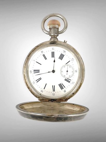Montre de poche en argent 800 millièmes ornée...