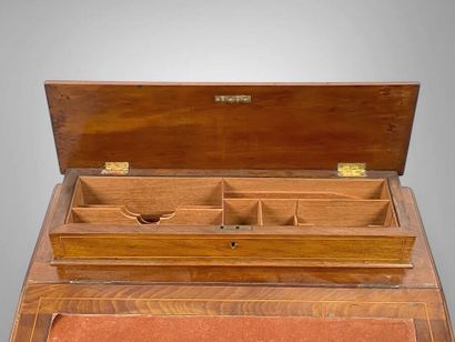 Petit bureau Davenport en bois, le plateau...