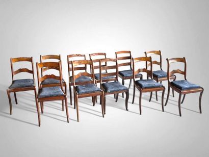 Réunion de onze chaises en acajou, le dossier...