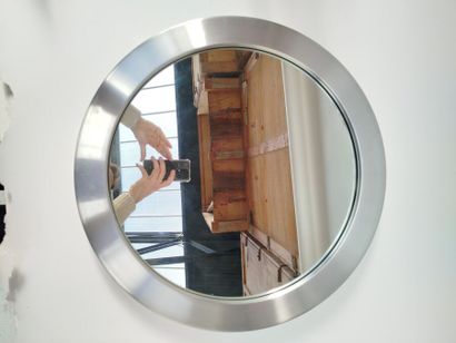 MARKARYD éditeur.
Miroir circulaire en acier...