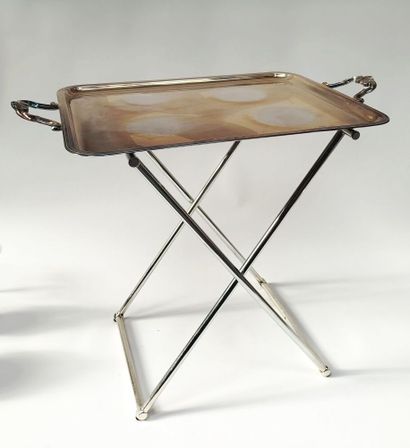 Table d'appoint en métal argenté comprenant...