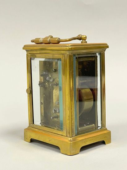 Pendulette d'officier en laiton.
Haut. :...