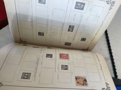 Lot de timbres divers.