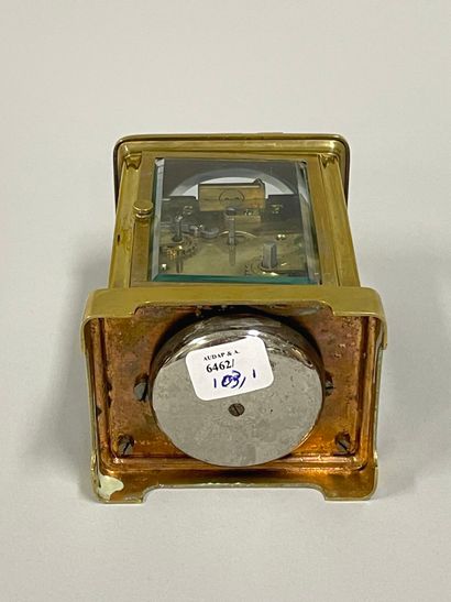 Pendulette d'officier en laiton.
Haut. :...