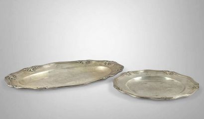 Deux plats polylobés en argent (925 millièmes)...
