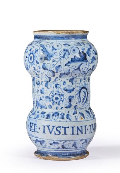 ITALIE, Vénétie.
Albarello à double renflement,...