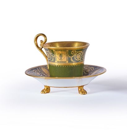 ITALIE, probablement Venise 
Tasse évasée...