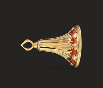 Set in 14k (585 thousandths) yellow gold,...