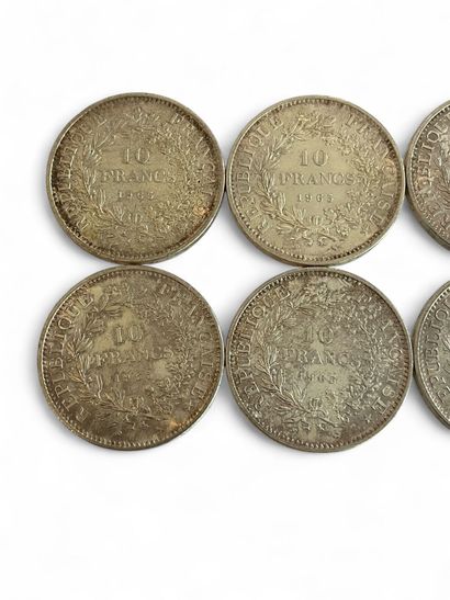 FRANCE 
Eight 10 franc silver coins, 1965.
(Soiling.)
Weight...