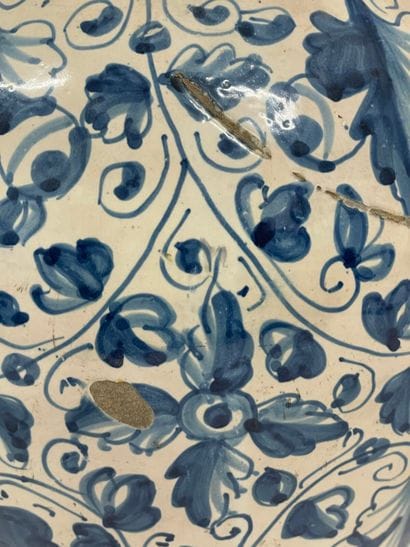 ITALIE, Montelupo.
Paire de grands vases,...