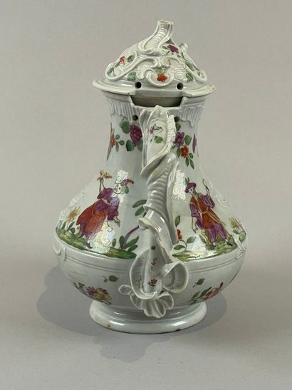 ITALIE, Cozzi. 
Cafetière couverte de forme...