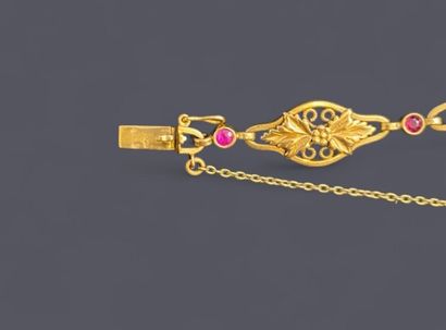 18k (750 thousandths) yellow gold openwork...