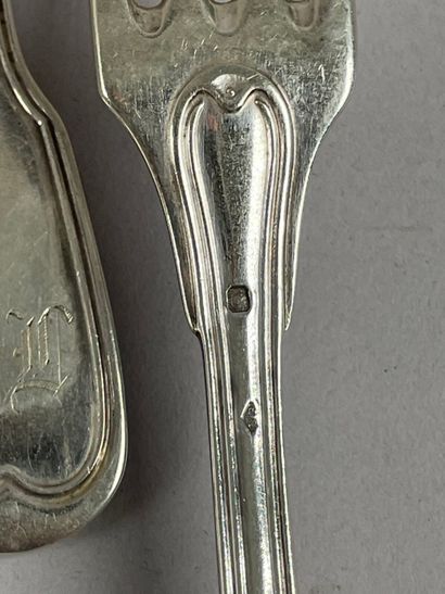 Douze grands couverts en argent (925 millièmes),...