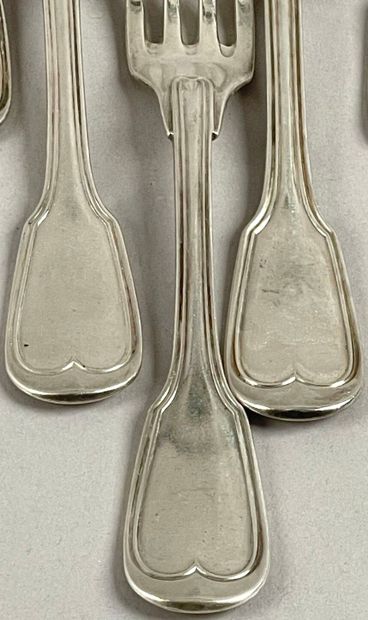 Douze grands couverts en argent (925 millièmes),...