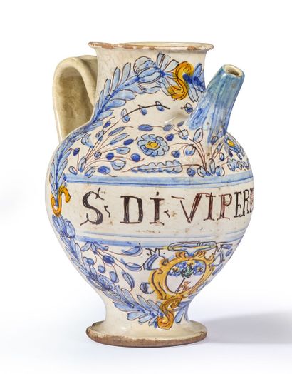 ITALIE, Deruta
Chevrette décorée sous le...