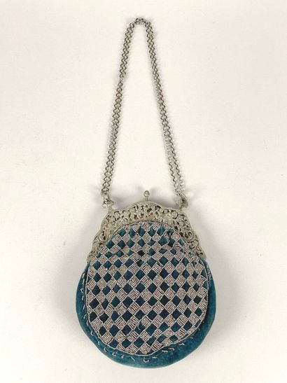 Blue velvet bag, Europe, circa 1920.
Purse-shaped...