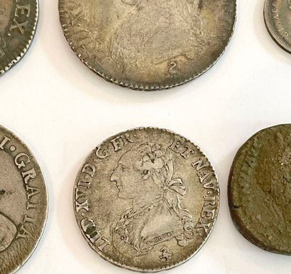 Lot of ten bronze and silver coins including...