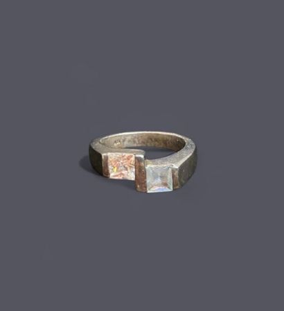 Bague en argent (950 millièmes) sertie de...