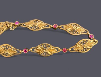 18k (750 thousandths) yellow gold openwork...