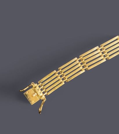 18k (750 thousandths) yellow gold openwork...