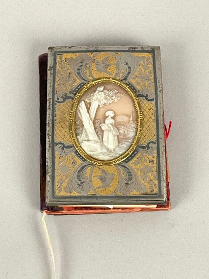 France, 19th century.
Small rectangular ball...