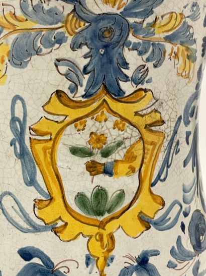 ITALIE, Montelupo.
Deux pots de pharmacie,...